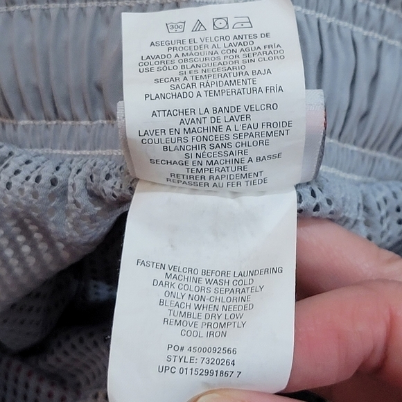 Speedo Men's black/red/white swim trunks with lining size Large - Picture 6 of 8